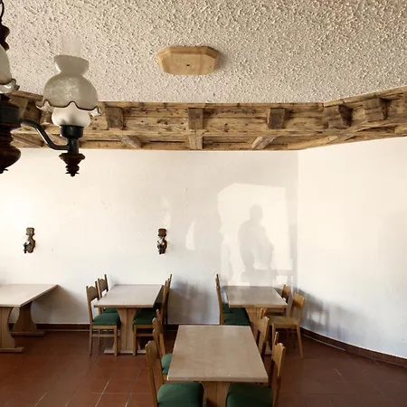 La Collina Coliving And Coworking غراشن
